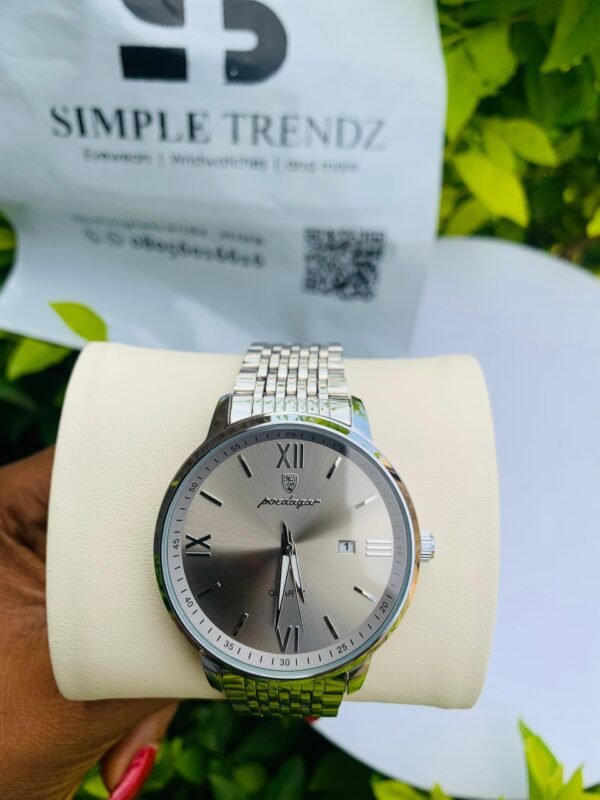 Stylish Poedagar wristwatch for men