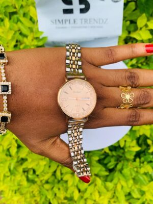 Stylish poedagar wristwatch for women😍